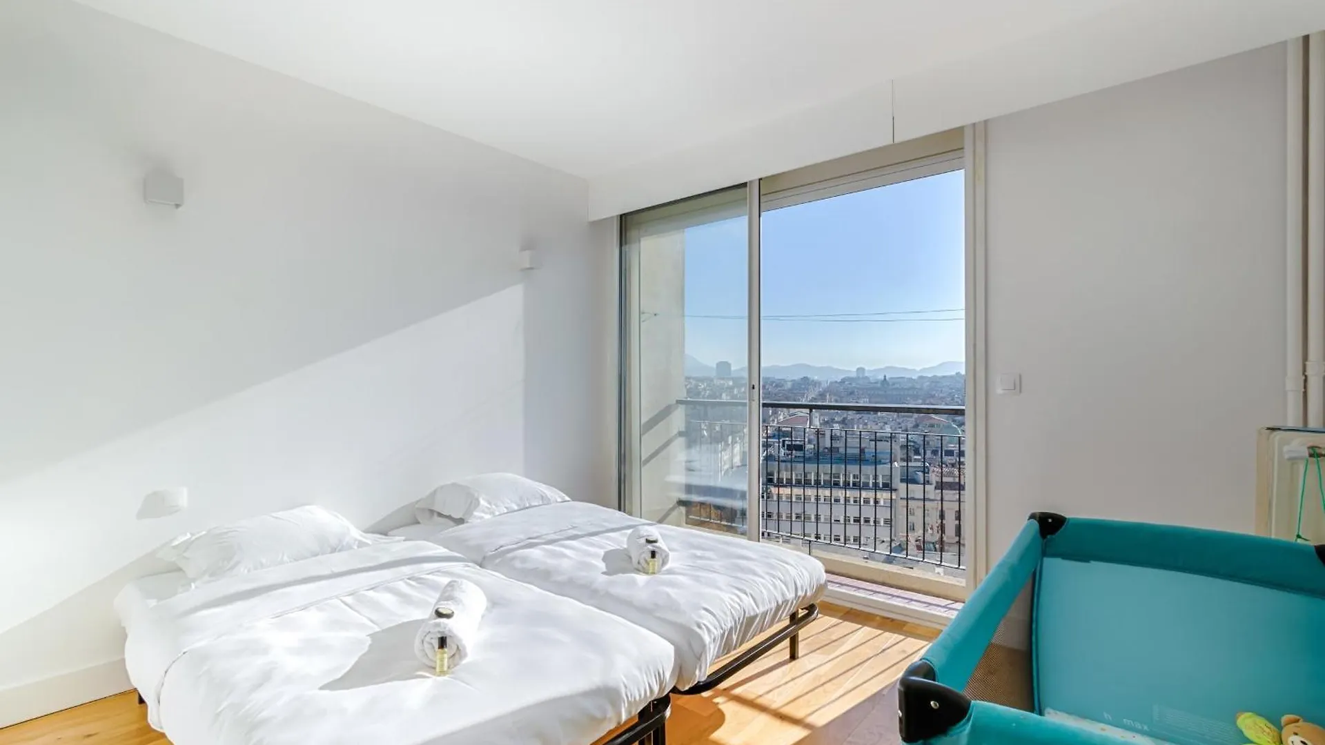 Vue Panoramique 360 Sur Tout Marseille