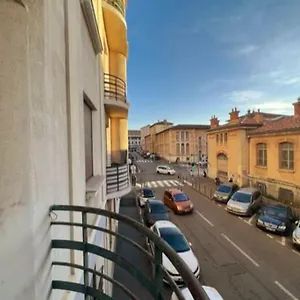 Apartment Label Etape - 2min Gare - Wifi - Terrasse, Marseille